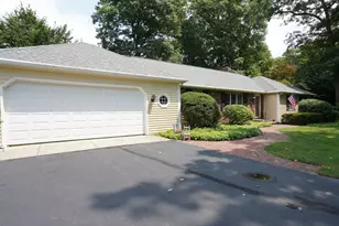 41 Wagon Wheel Rd, North Attleboro, MA 02760 - Photo 3