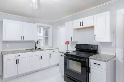 124 Belmont St, Worcester, MA 01605 - Photo 21