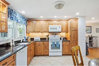 79 Brookville Ave, Brockton, MA 02302 - Photo 11