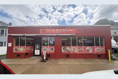548 South St, Holyoke, MA 01040 - Photo 1