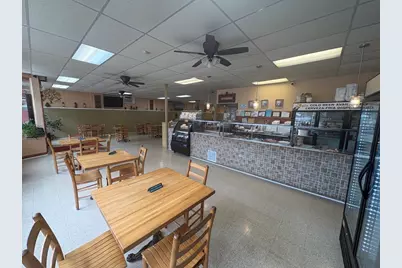 548 South St, Holyoke, MA 01040 - Photo 3