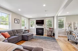 7 Bridle Spur Ln, Danvers, MA 01923 - Photo 15