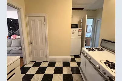30 Beacon St #1, Somerville, MA 02143 - Photo 3