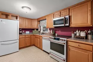 10 Hawthorne St, Kingston, MA 02364 - Photo 15