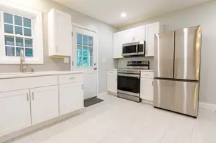 22 Lakeside Ave, Webster, MA 01570 - Photo 7