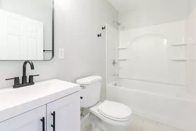 22 Lakeside Ave, Webster, MA 01570 - Photo 9