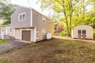 22 Lakeside Ave, Webster, MA 01570 - Photo 3