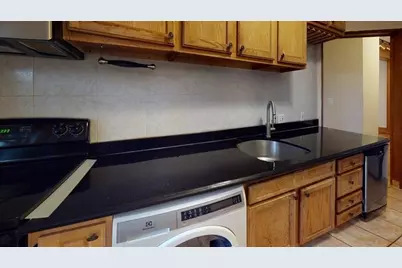 17 Green St #4, Brookline, MA 02446 - Photo 5