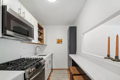 6 Whittier Pl #3L, Boston, MA 02114 - Photo 3