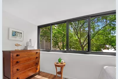 6 Whittier Pl #3L, Boston, MA 02114 - Photo 3