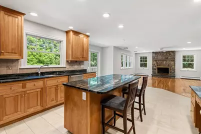 6 Davey Ln, Winchester, MA 01890 - Photo 3