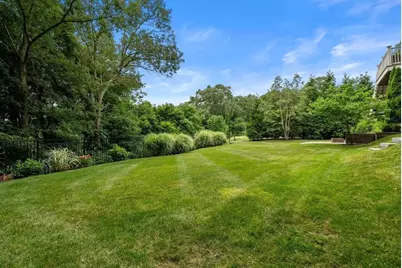 126 Walnut St #126, Wellesley, MA 02481 - Photo 37