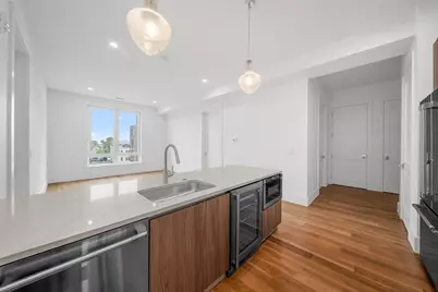 218 Old Colony Avenue #503, Boston, MA 02127 - Photo 3