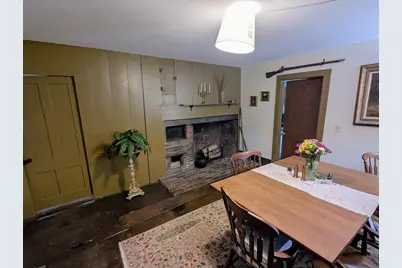 16 Parish Hill Rd, Granby, MA 01033 - Photo 9