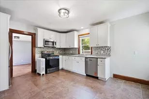 352 Beulah St, Whitman, MA 02382 - Photo 9