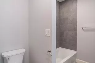 72 Florence St, Worcester, MA 01603 - Photo 15
