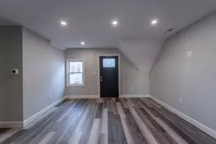 72 Florence St, Worcester, MA 01603 - Photo 9