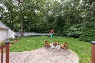 135 Lawndale Rd, Mansfield, MA 02048 - Photo 35