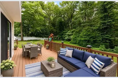 135 Lawndale Rd, Mansfield, MA 02048 - Photo 33