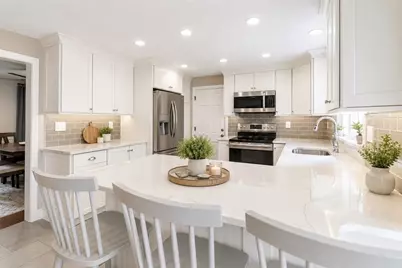 135 Lawndale Rd, Mansfield, MA 02048 - Photo 9