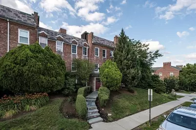 37 Commonwealth Ave #11, Newton, MA 02467 - Photo 1