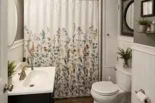 18 Hunnewell Rd, Worcester, MA 01606 - Photo 13