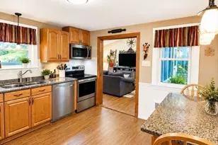 18 Hunnewell Rd, Worcester, MA 01606 - Photo 11