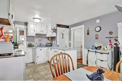15 Norval Ave, Fitchburg, MA 01420 - Photo 13