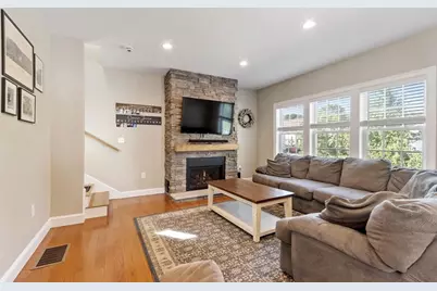 19 Third St, Westford, MA 01886 - Photo 11