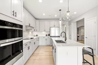 5 Peters Farm Way #411, Westborough, MA 01581 - Photo 3