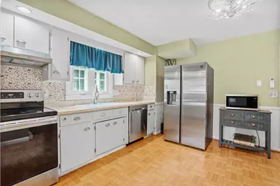 174 Hopkins Pl, Longmeadow, MA 01106 - Photo 17