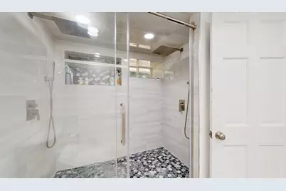 28 Deforest St, Boston, MA 02136 - Photo 21