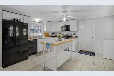 11 Gateway St #1, Yarmouth, MA 02664 - Photo 7
