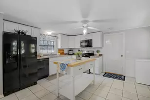 11 Gateway St, Yarmouth, MA 02664 - Photo 7