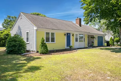 11 Gateway St #1, Yarmouth, MA 02664 - Photo 3