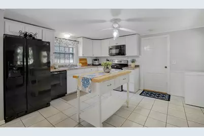 11 Gateway St #1, Yarmouth, MA 02664 - Photo 7