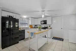 11 Gateway St, Yarmouth, MA 02664 - Photo 7