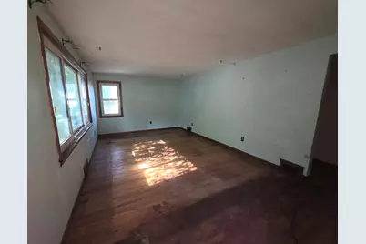 20 Deborah St, Palmer, MA 01069 - Photo 5