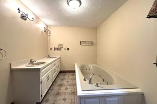 61 Carlton Ln, North Andover, MA 01845 - Photo 23