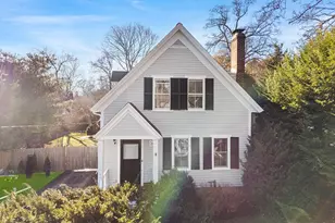 29 Cottage St, Wellesley, MA 02482 - Photo 1