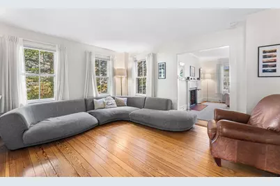 29 Cottage St, Wellesley, MA 02482 - Photo 5