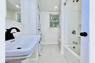 164 Ashburnham St #2, Fitchburg, MA 01420 - Photo 9