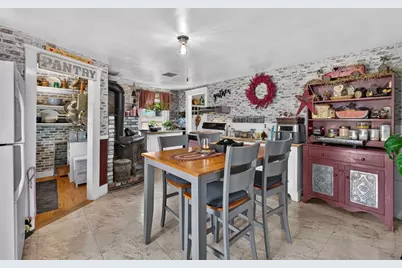 425 Old Somerset Ave, Dighton, MA 02764 - Photo 13