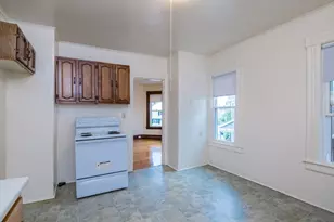 10 Revere St, Springfield, MA 01108 - Photo 11