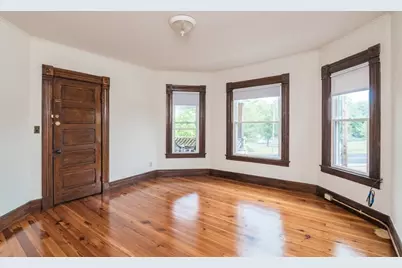 10 Revere St, Springfield, MA 01108 - Photo 5