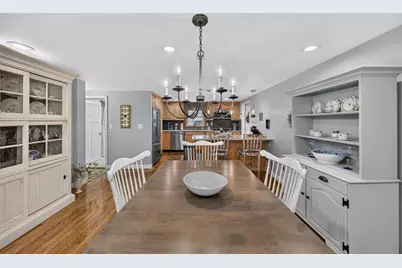 81 Juniper Dr, Norwood, MA 02062 - Photo 5
