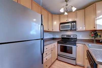 14 Arbor Way #B, Holyoke, MA 01040 - Photo 5