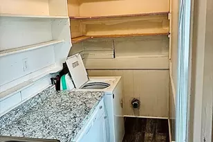 211 Vernon St, Worcester, MA 01604 - Photo 5