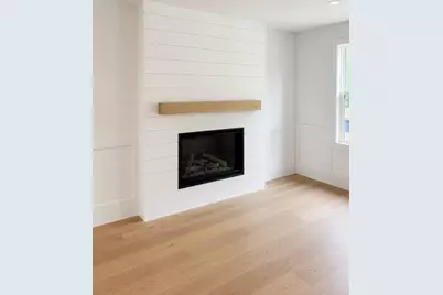 15 Mount Auburn St, Hopkinton, MA 01748 - Photo 3