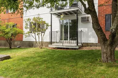 56 Edgeworth #3, Worcester, MA 01605 - Photo 17